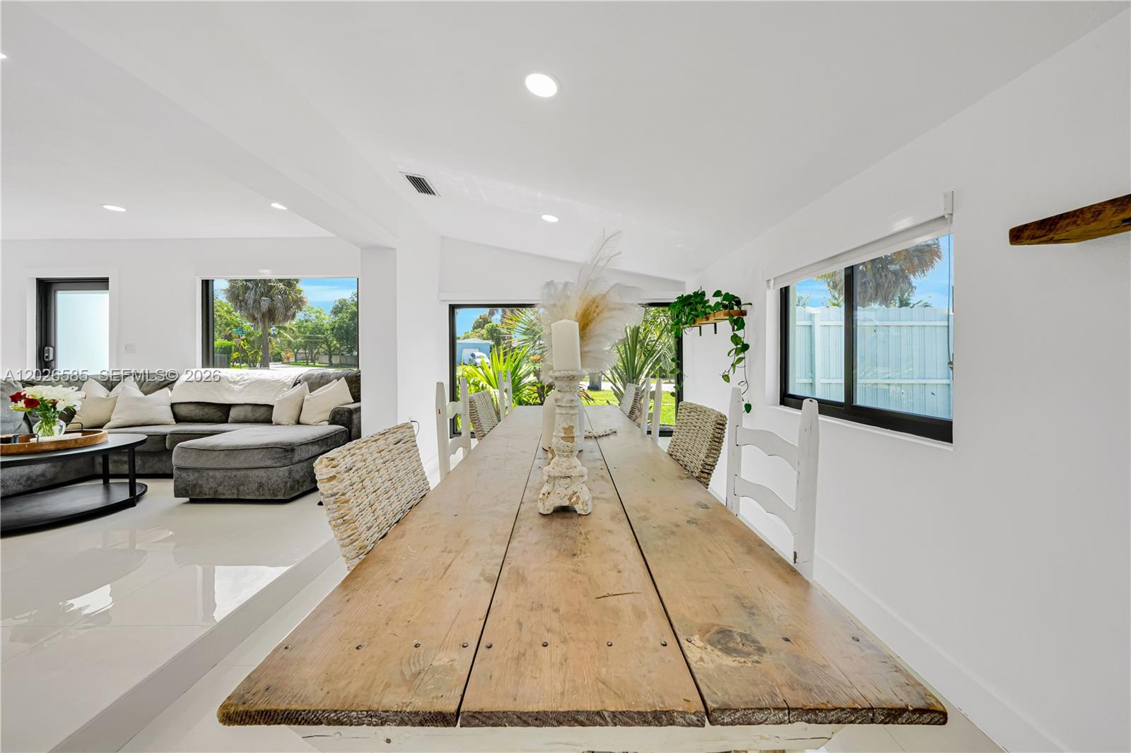 PINE TREE MANOR SEC 2 - Residential