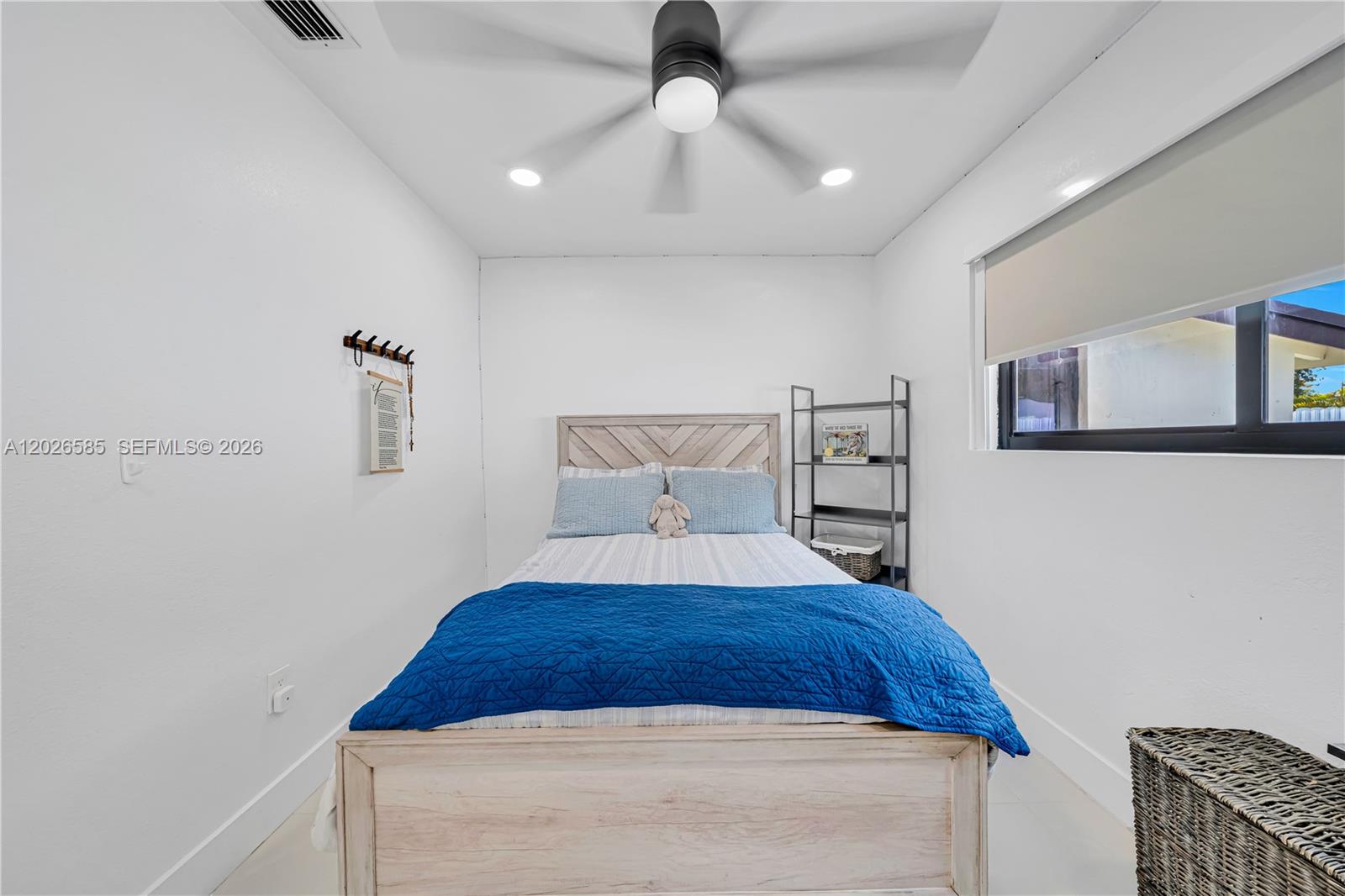 PINE TREE MANOR SEC 2 - Residential