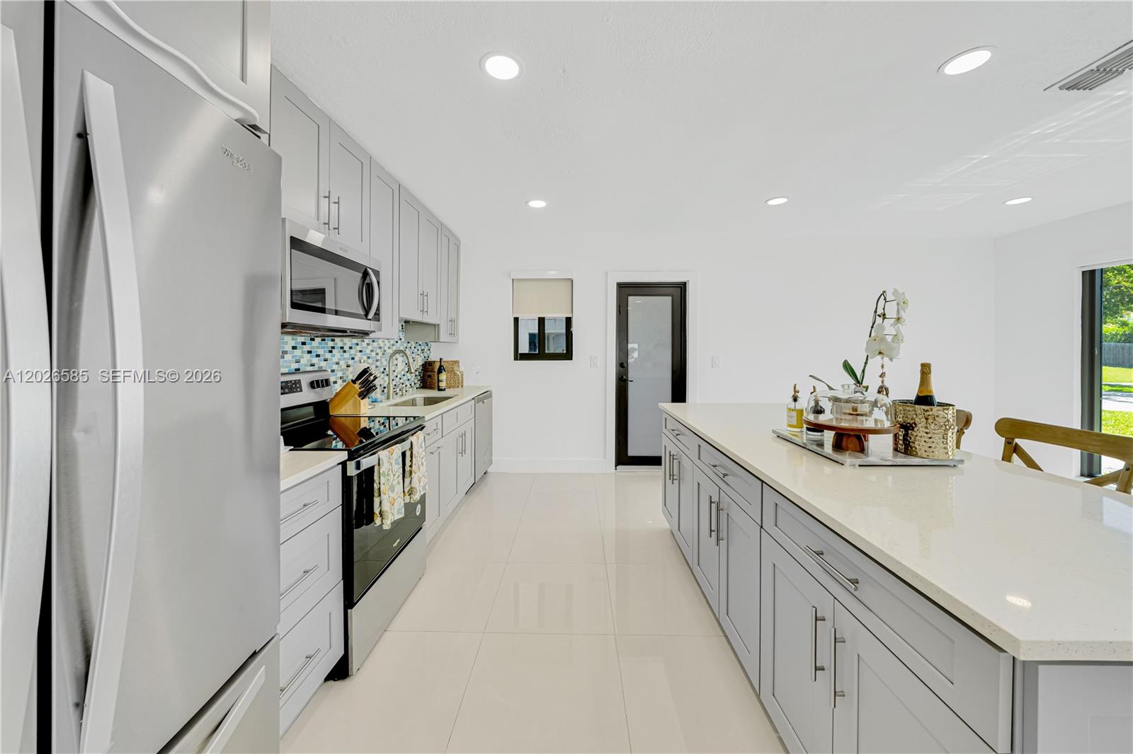 PINE TREE MANOR SEC 2 - Residential