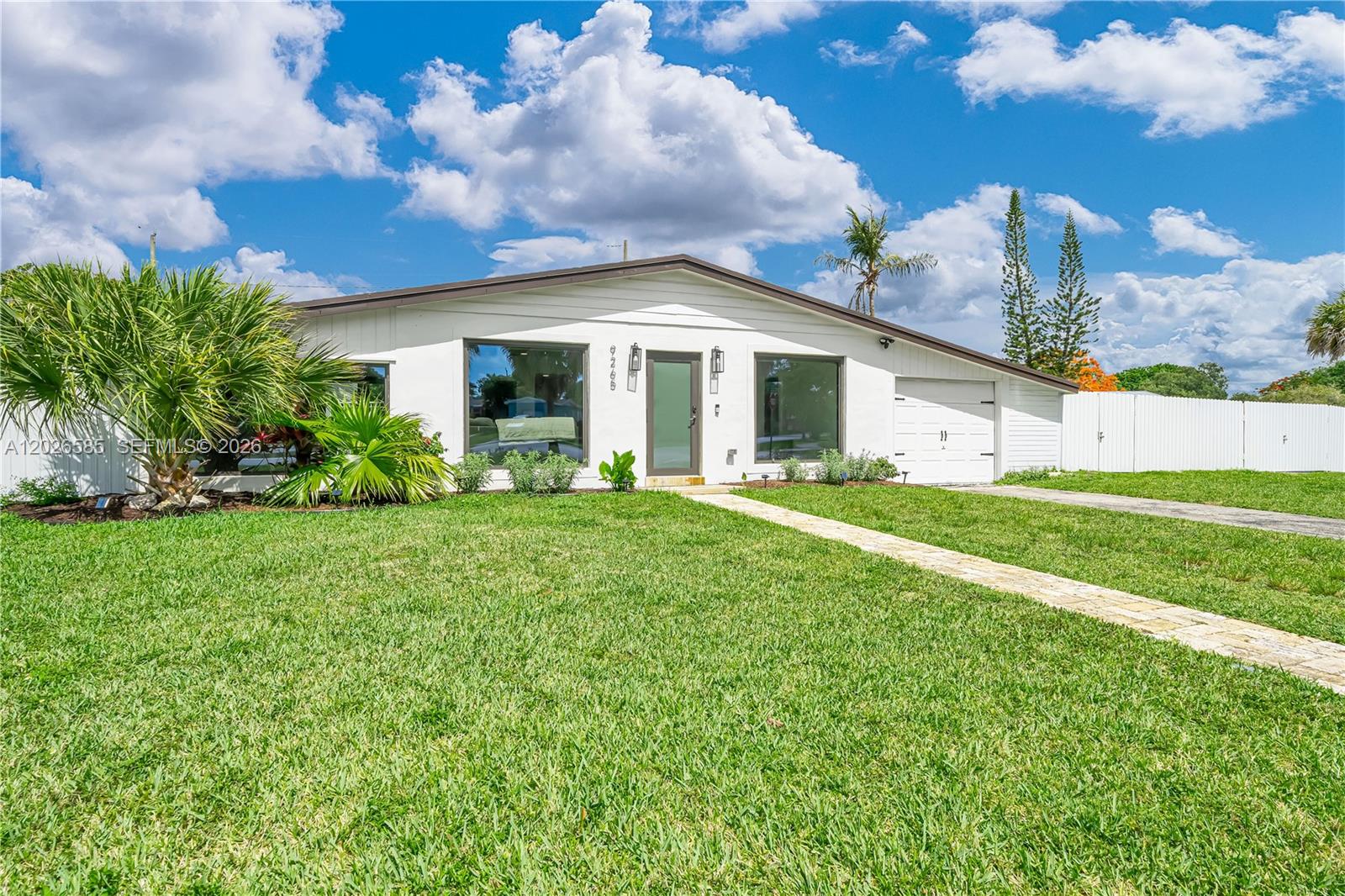 9265 Martinique Dr