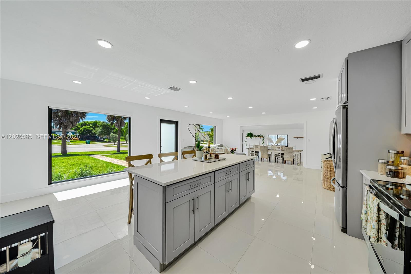 PINE TREE MANOR SEC 2 - Residential