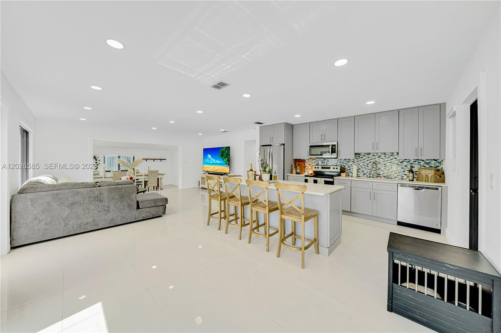 PINE TREE MANOR SEC 2 - Residential