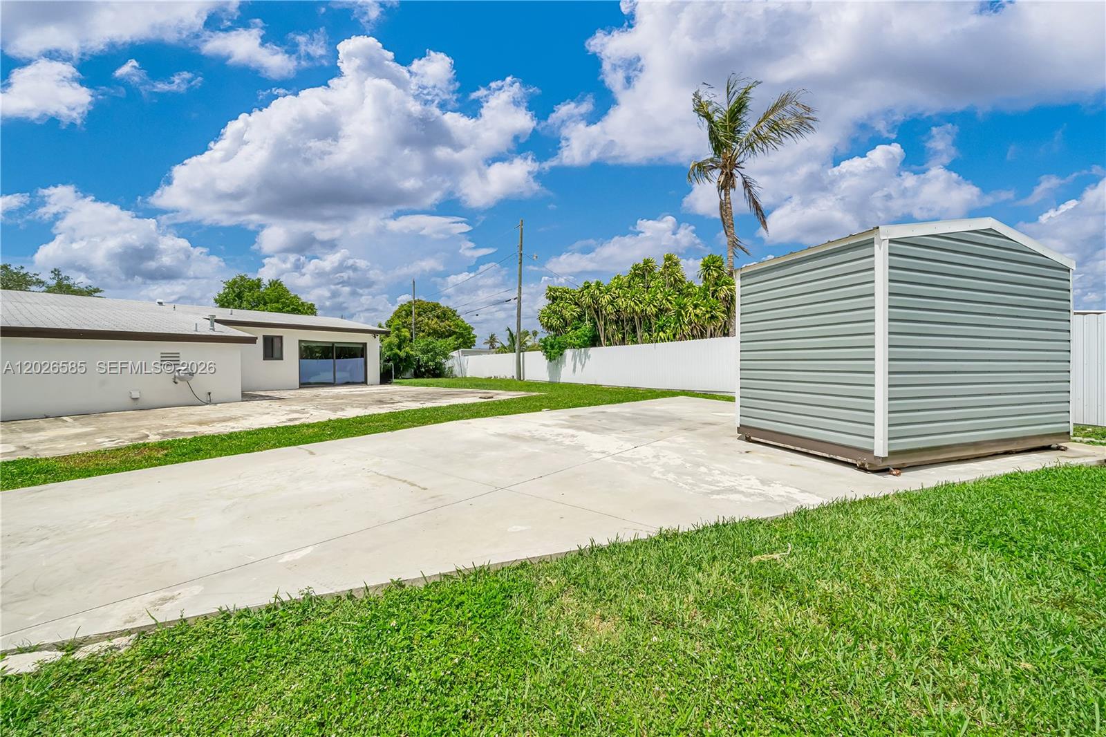 PINE TREE MANOR SEC 2 - Residential