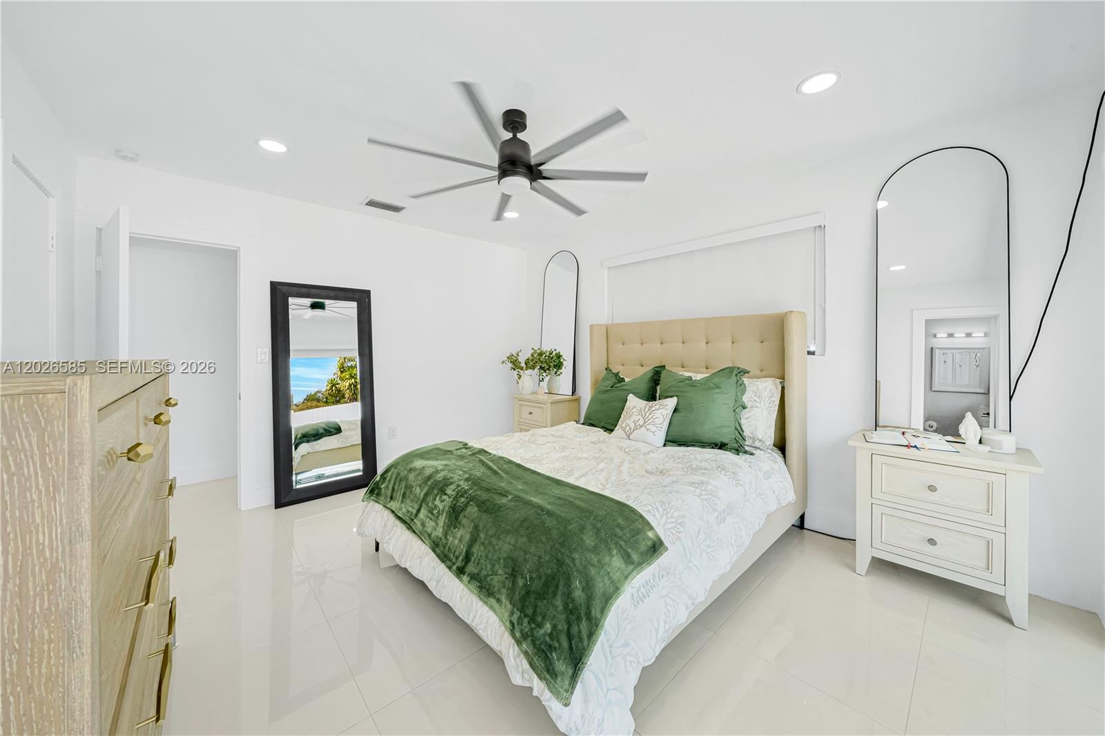 PINE TREE MANOR SEC 2 - Residential
