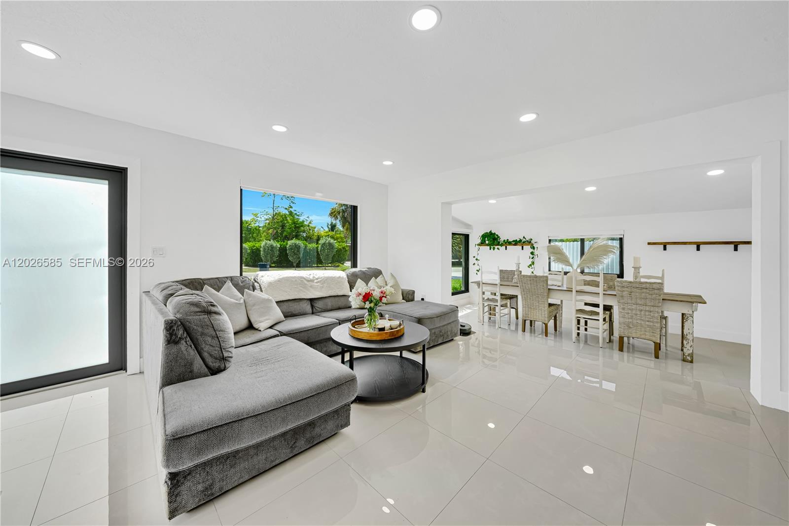 PINE TREE MANOR SEC 2 - Residential