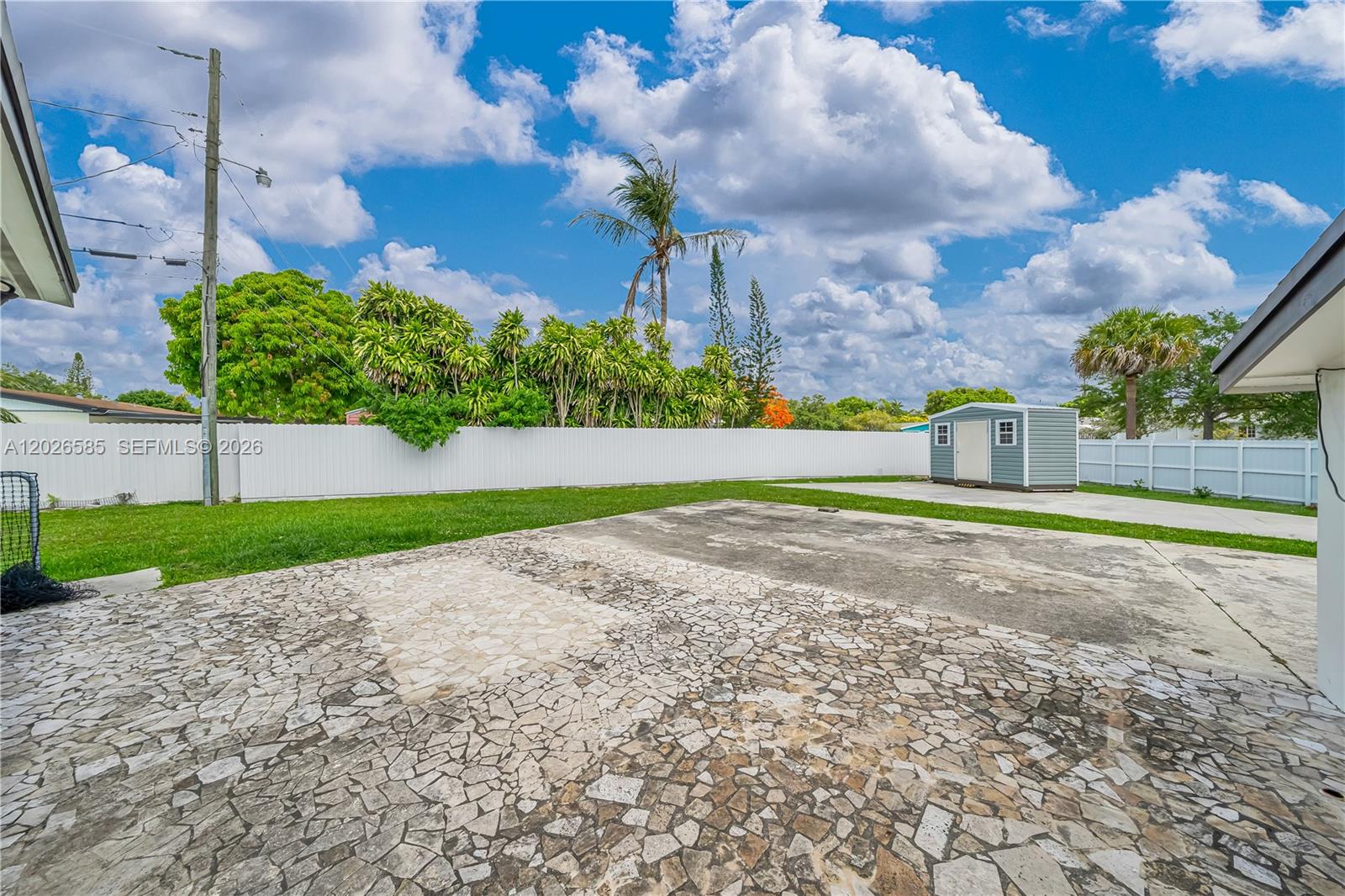 PINE TREE MANOR SEC 2 - Residential