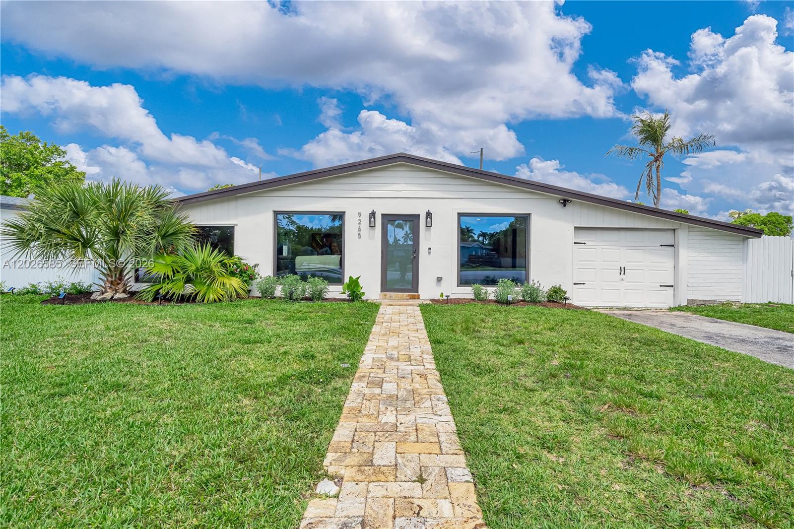 9265 Martinique Dr
