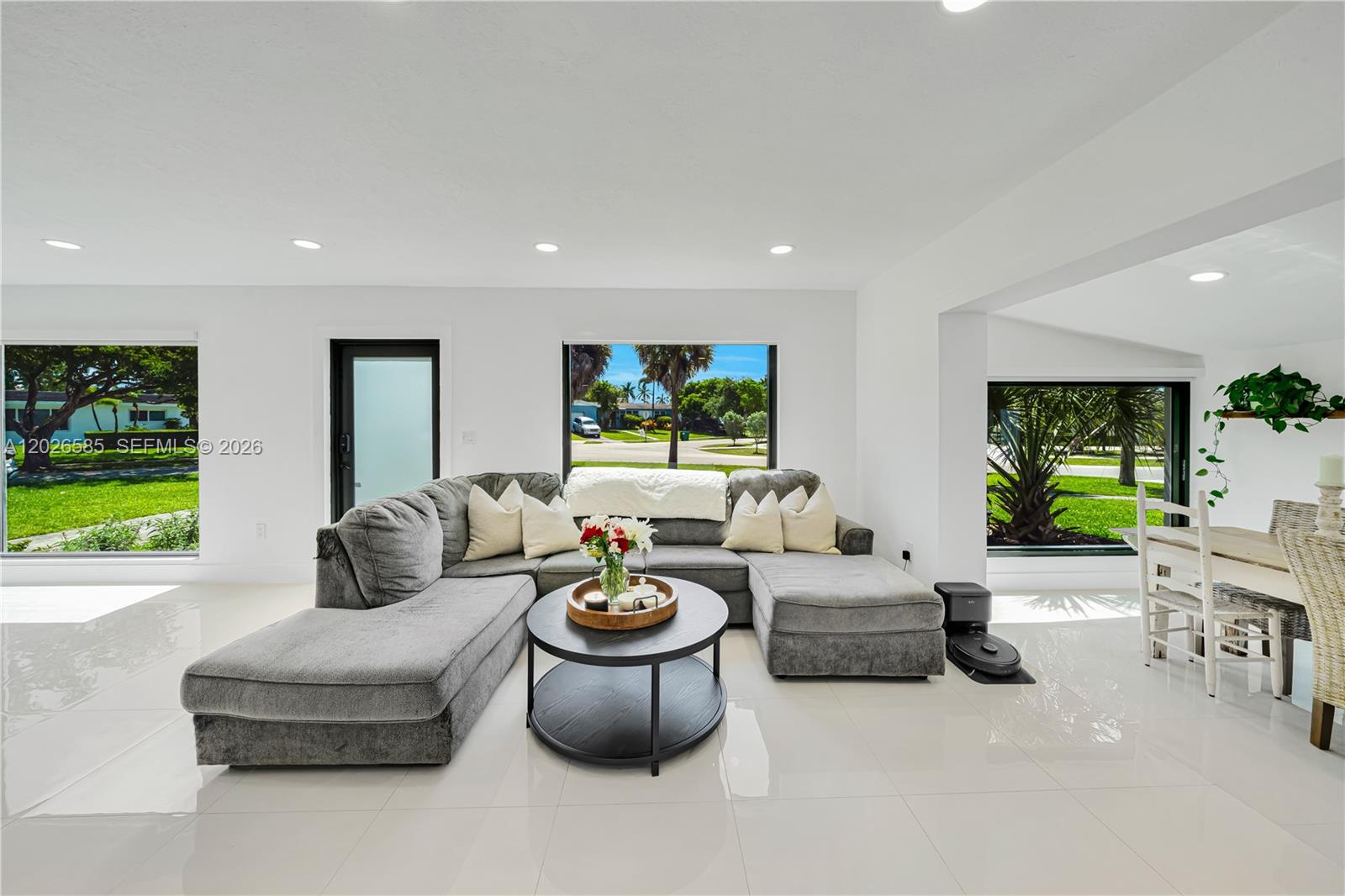 PINE TREE MANOR SEC 2 - Residential
