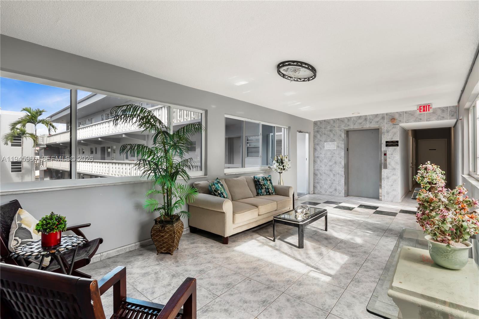 SECOND GULFSTREAM GARDEN - Residential