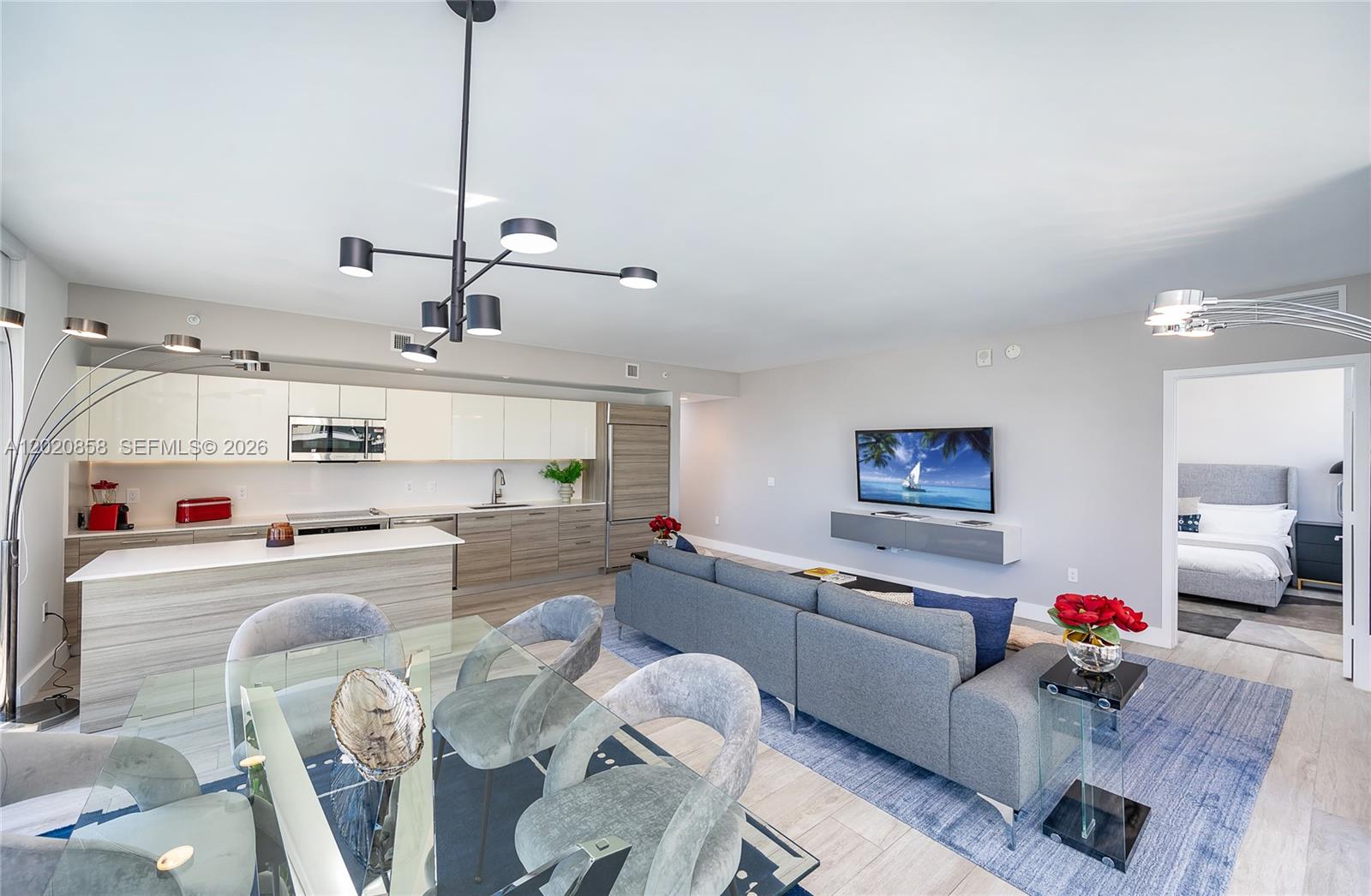 121 NE 34th St 1408