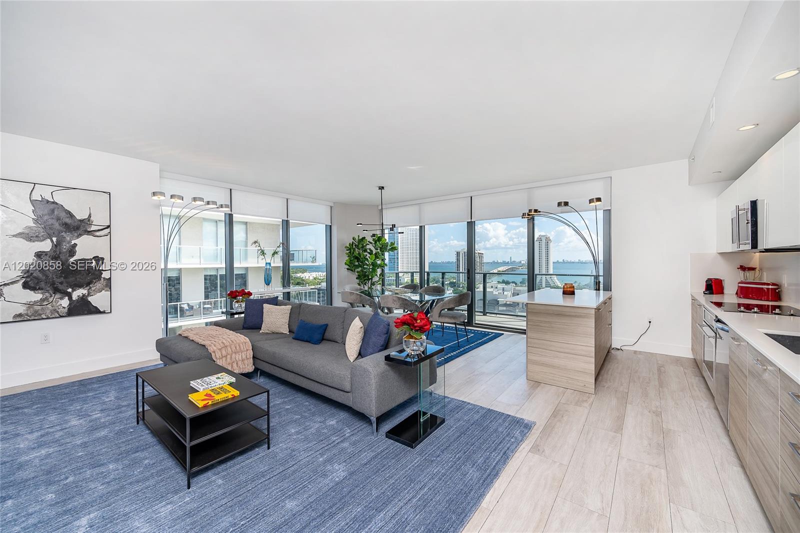 121 NE 34th St 1408