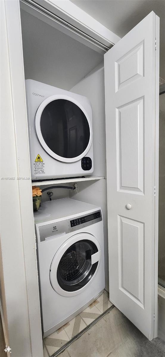 RACQUET CLUB APARTMENTS A - Residential