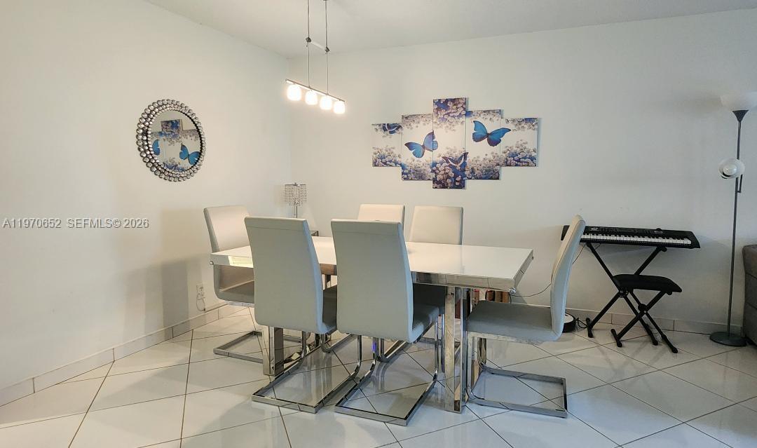 RACQUET CLUB APARTMENTS A - Residential