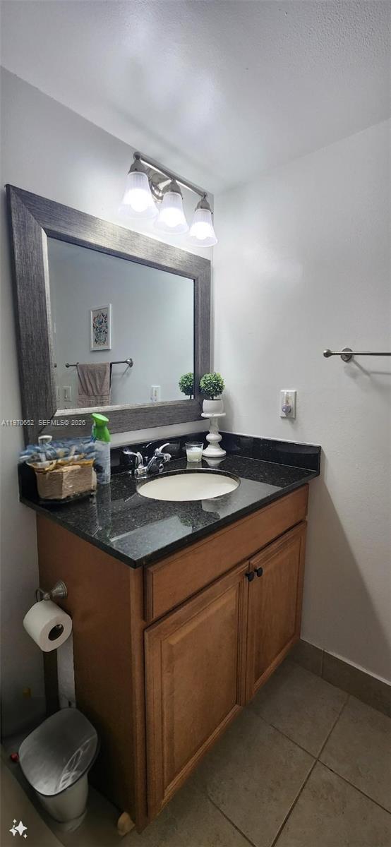 RACQUET CLUB APARTMENTS A - Residential