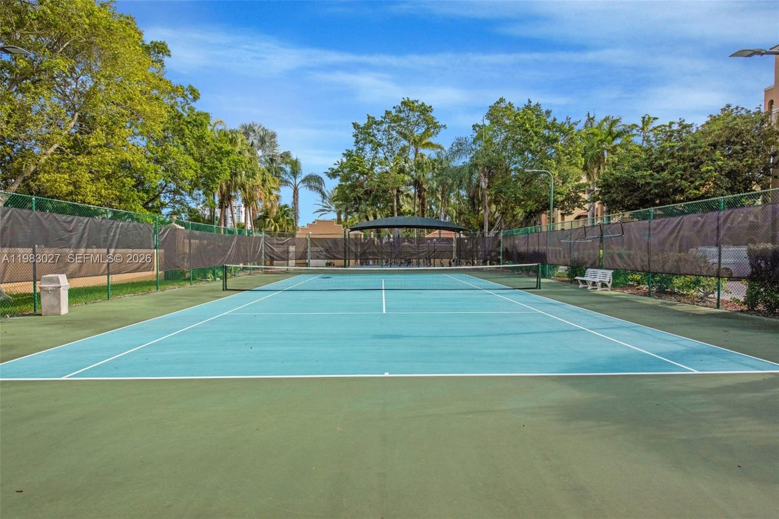 THE YACHT CLUB AT AVENTURA - Residential