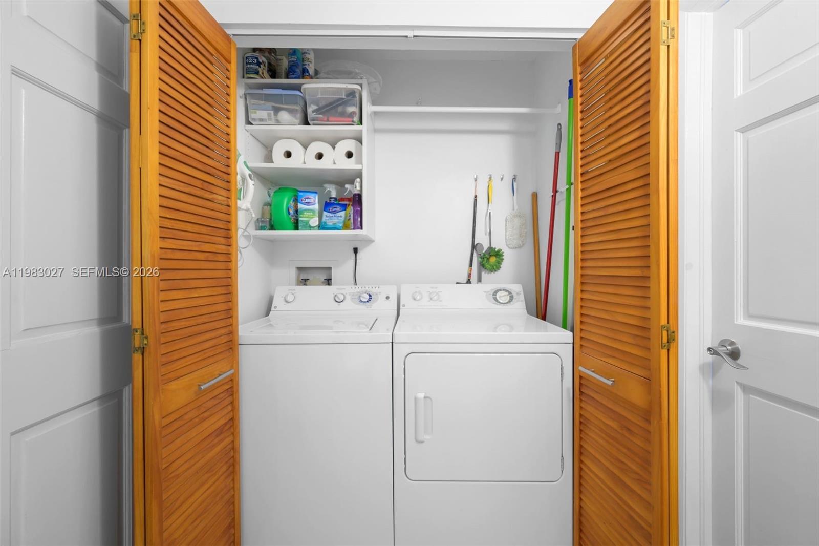 THE YACHT CLUB AT AVENTURA - Residential