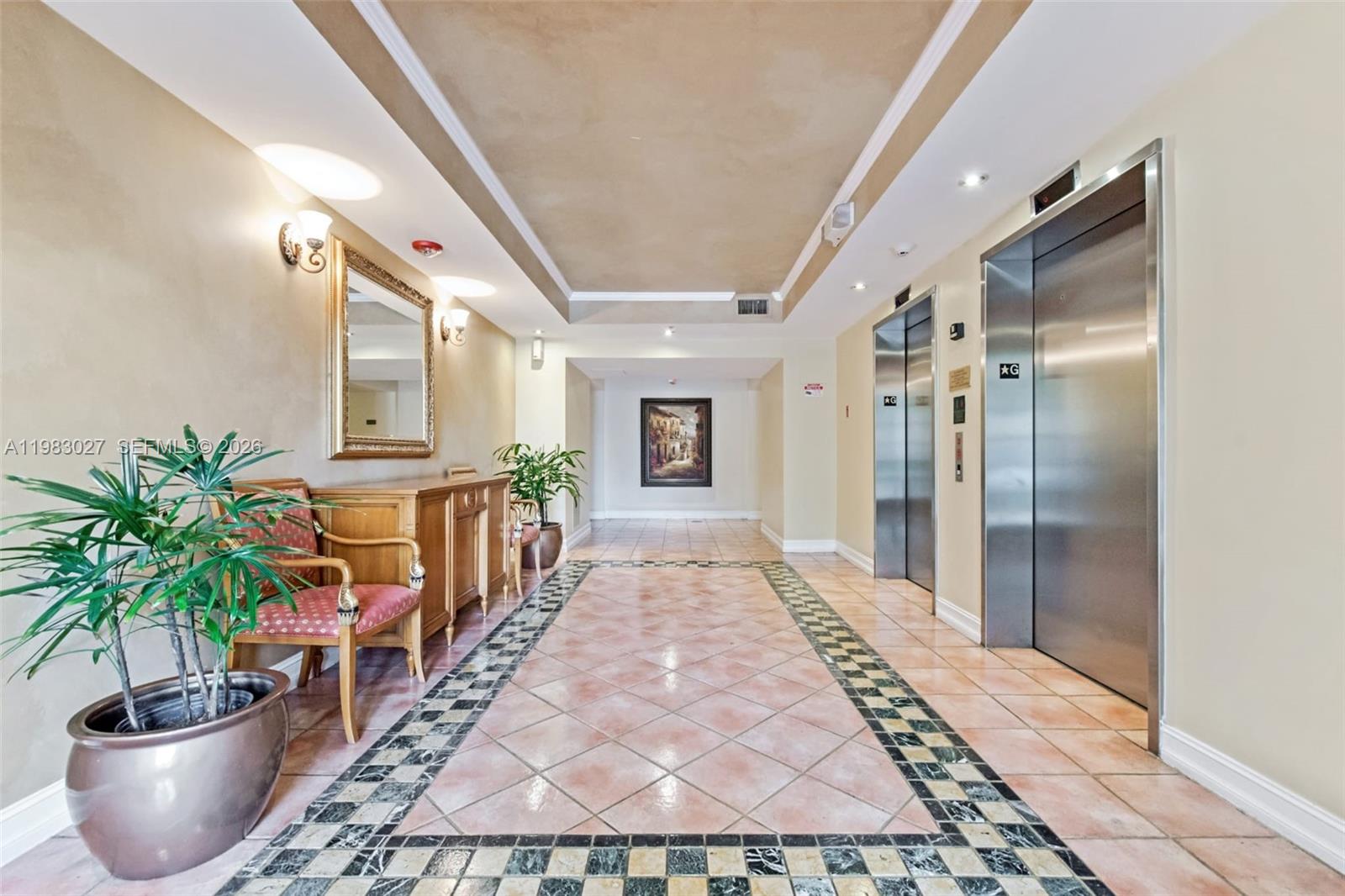 THE YACHT CLUB AT AVENTURA - Residential