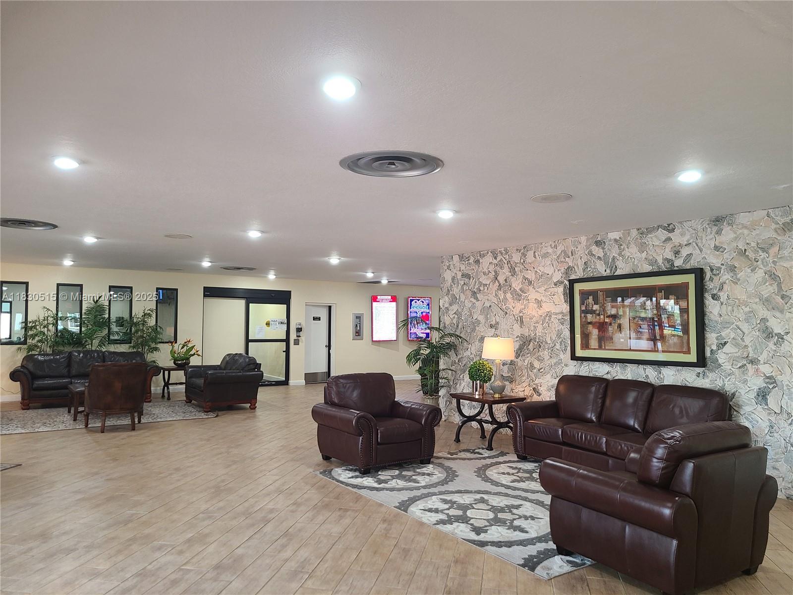 SUNRISE LAKES 83 CONDO - Residential