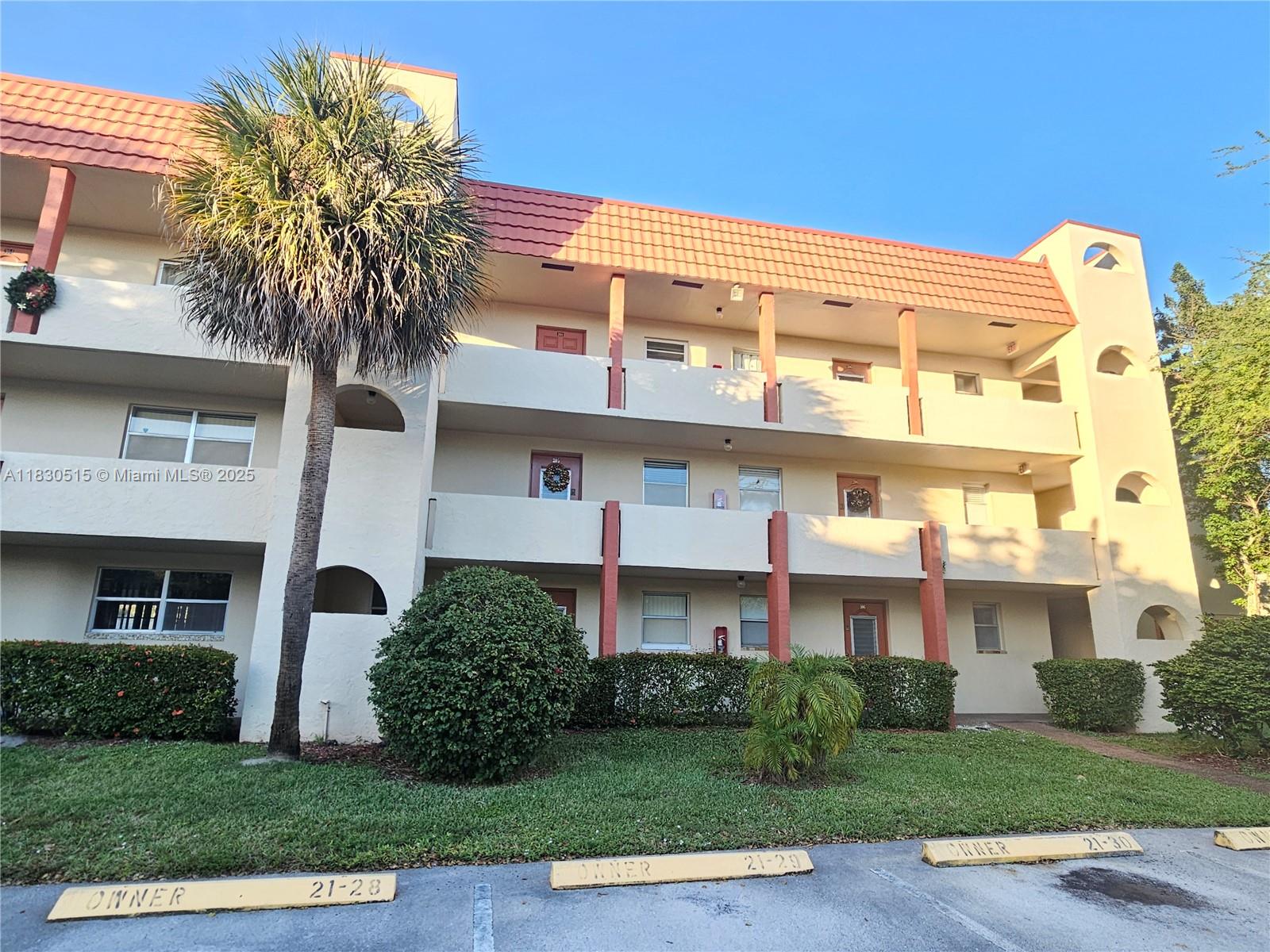 SUNRISE LAKES 83 CONDO - Residential