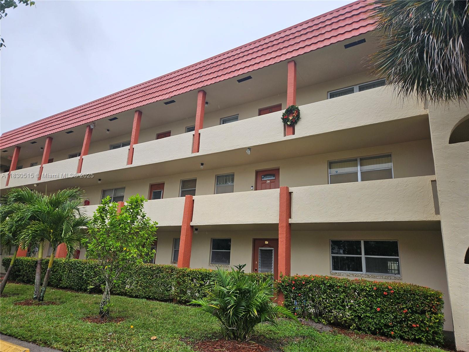 SUNRISE LAKES 83 CONDO - Residential