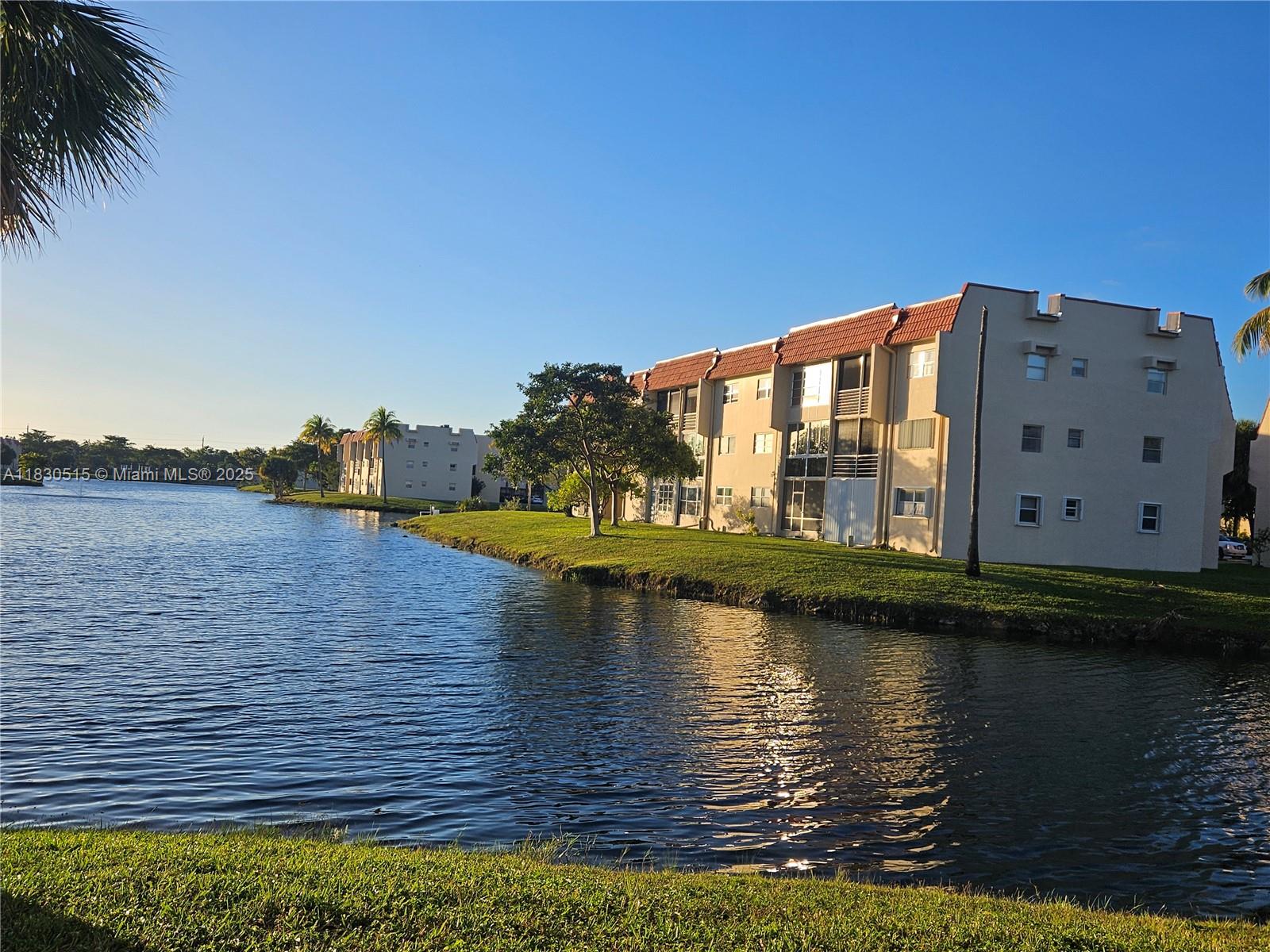 SUNRISE LAKES 83 CONDO - Residential