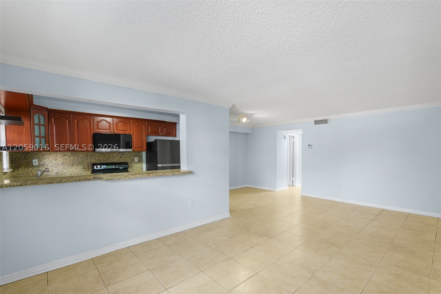 7620 Carlyle Ave 206