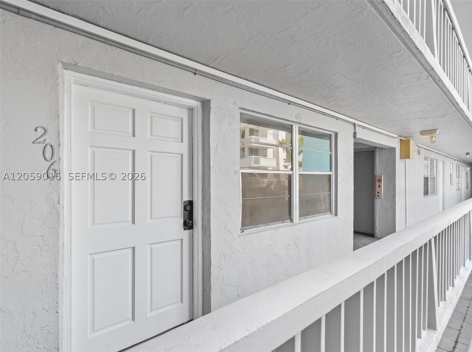 7620 Carlyle Ave 206