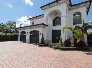 Property for Sale at 9740 Sw 34th St, Miami, Broward County, Florida - Bedrooms: 5 
Bathrooms: 4  - $1,295,000