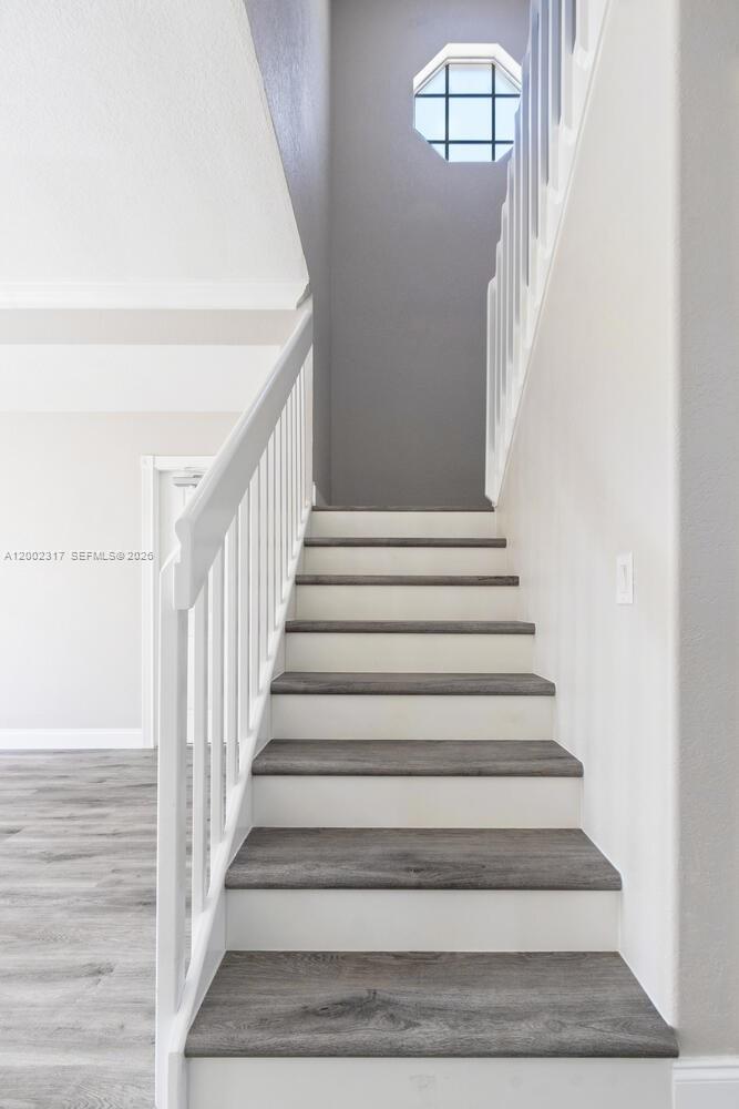 CATALINA LAKES - Residential Lease