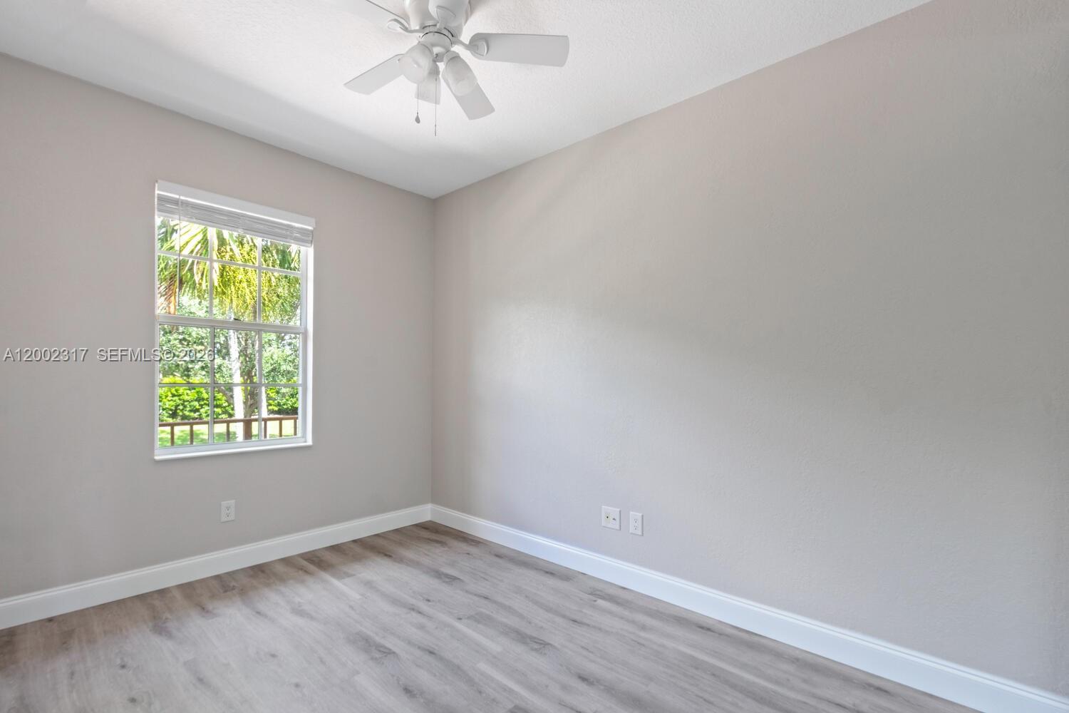 CATALINA LAKES - Residential Lease