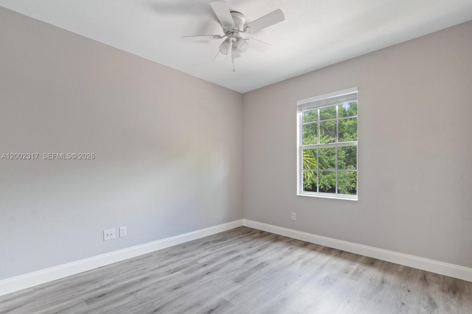 CATALINA LAKES - Residential Lease