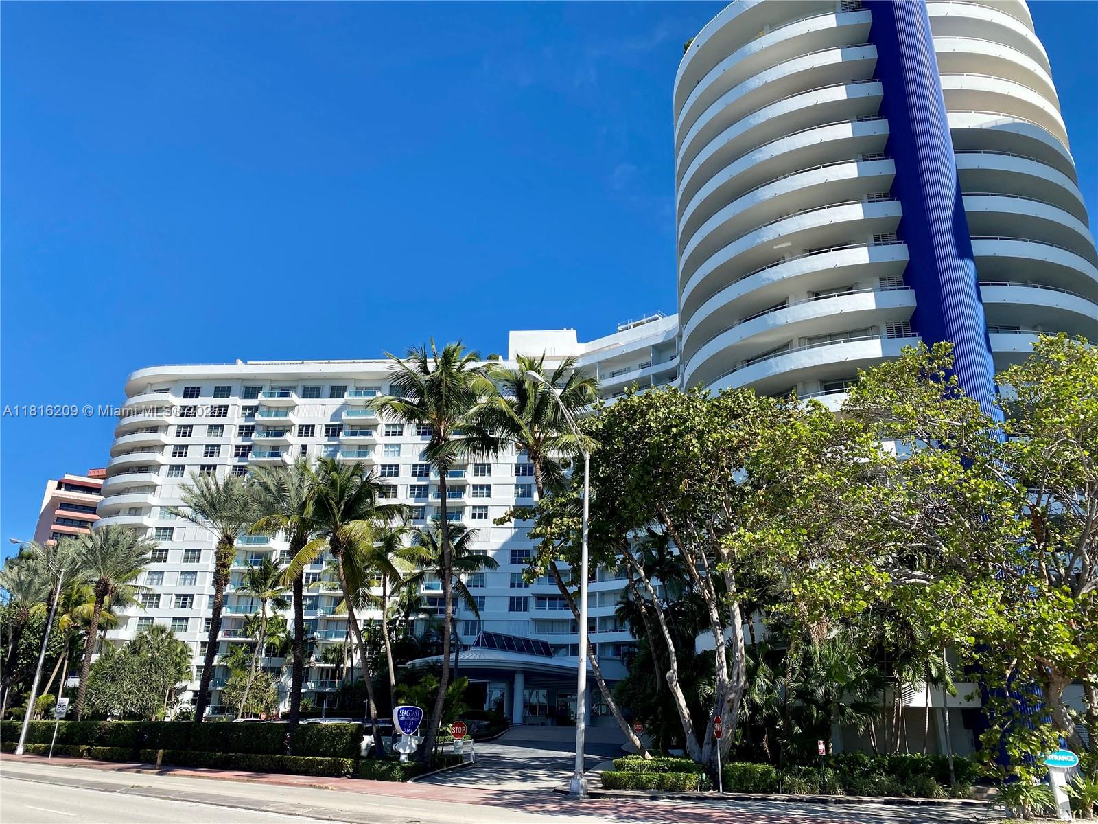 5161 Collins Ave 216