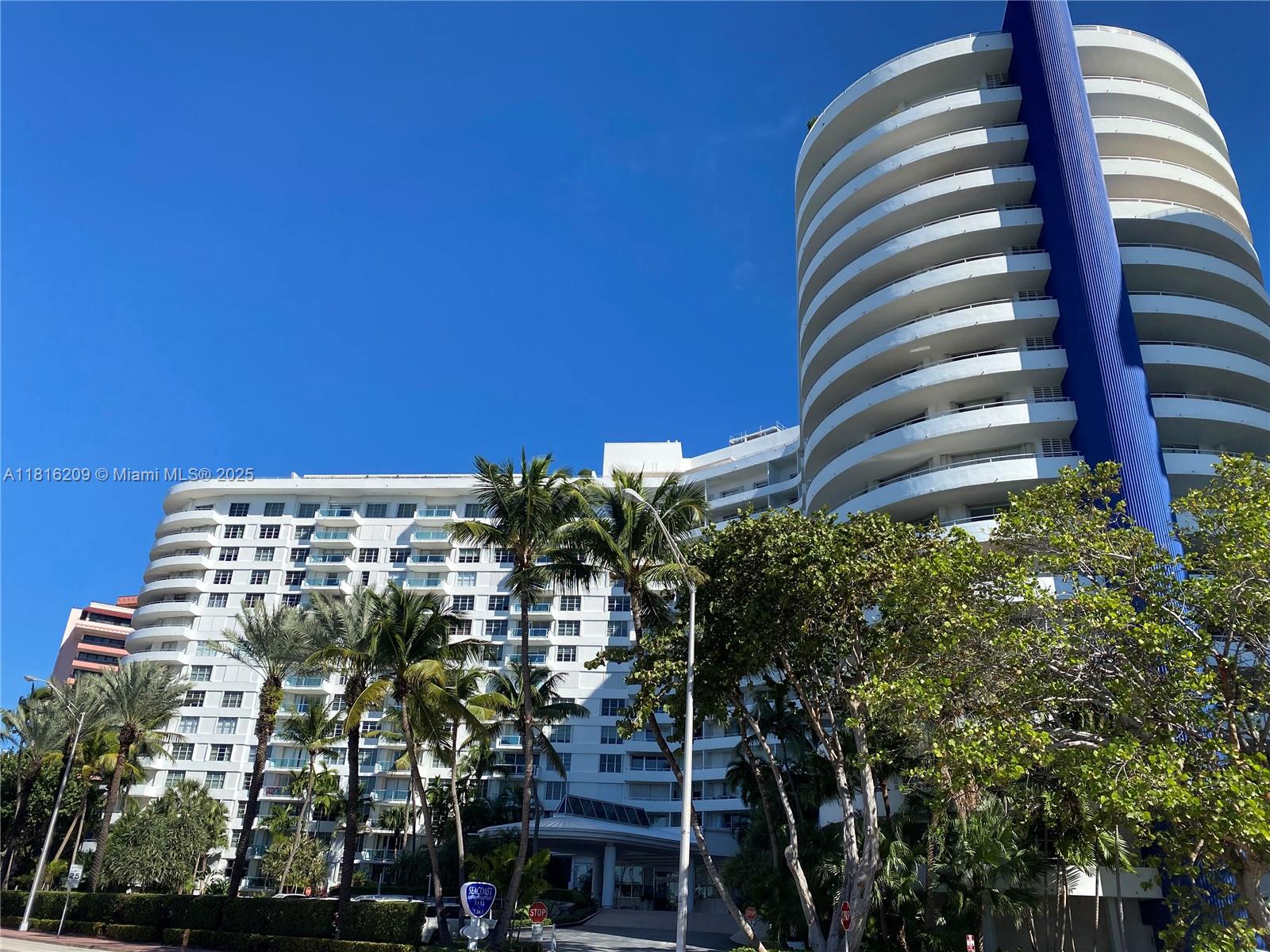 5161 Collins Ave 216