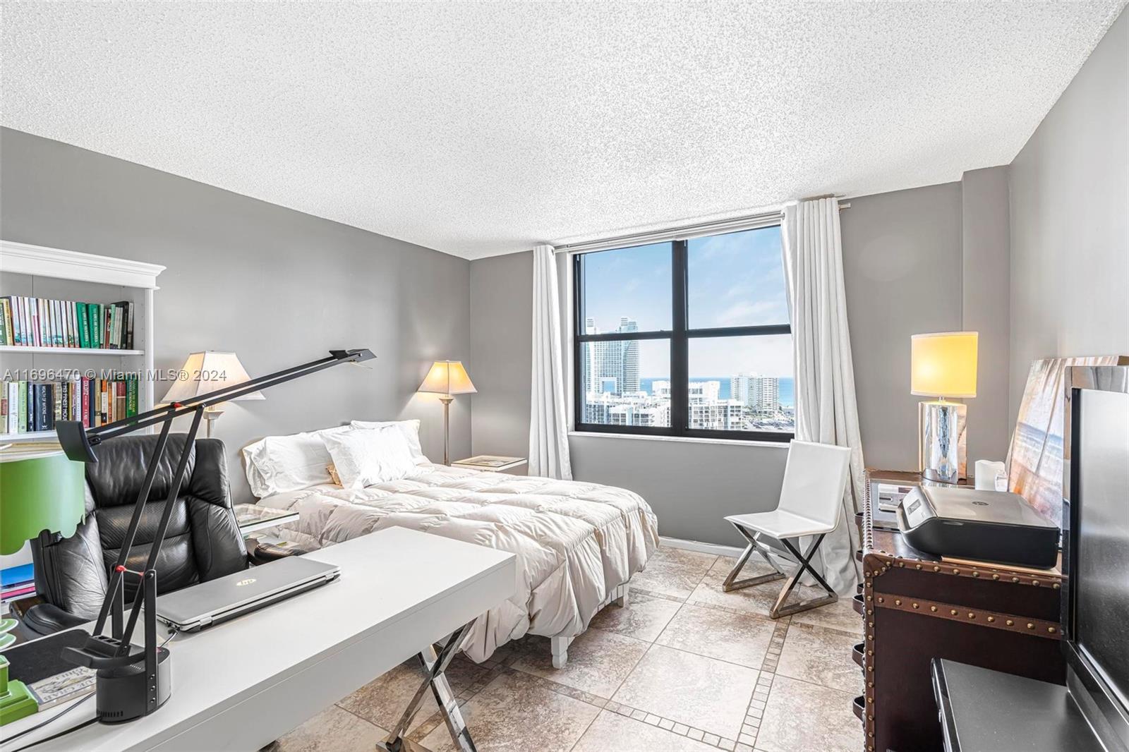ANCHOR BAY CLUB CONDO - Residential