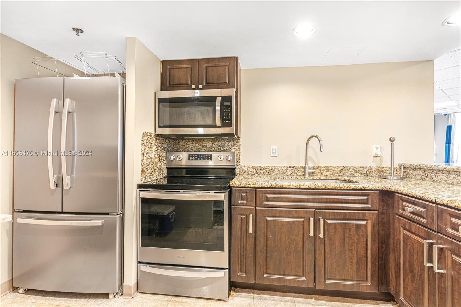 ANCHOR BAY CLUB CONDO - Residential