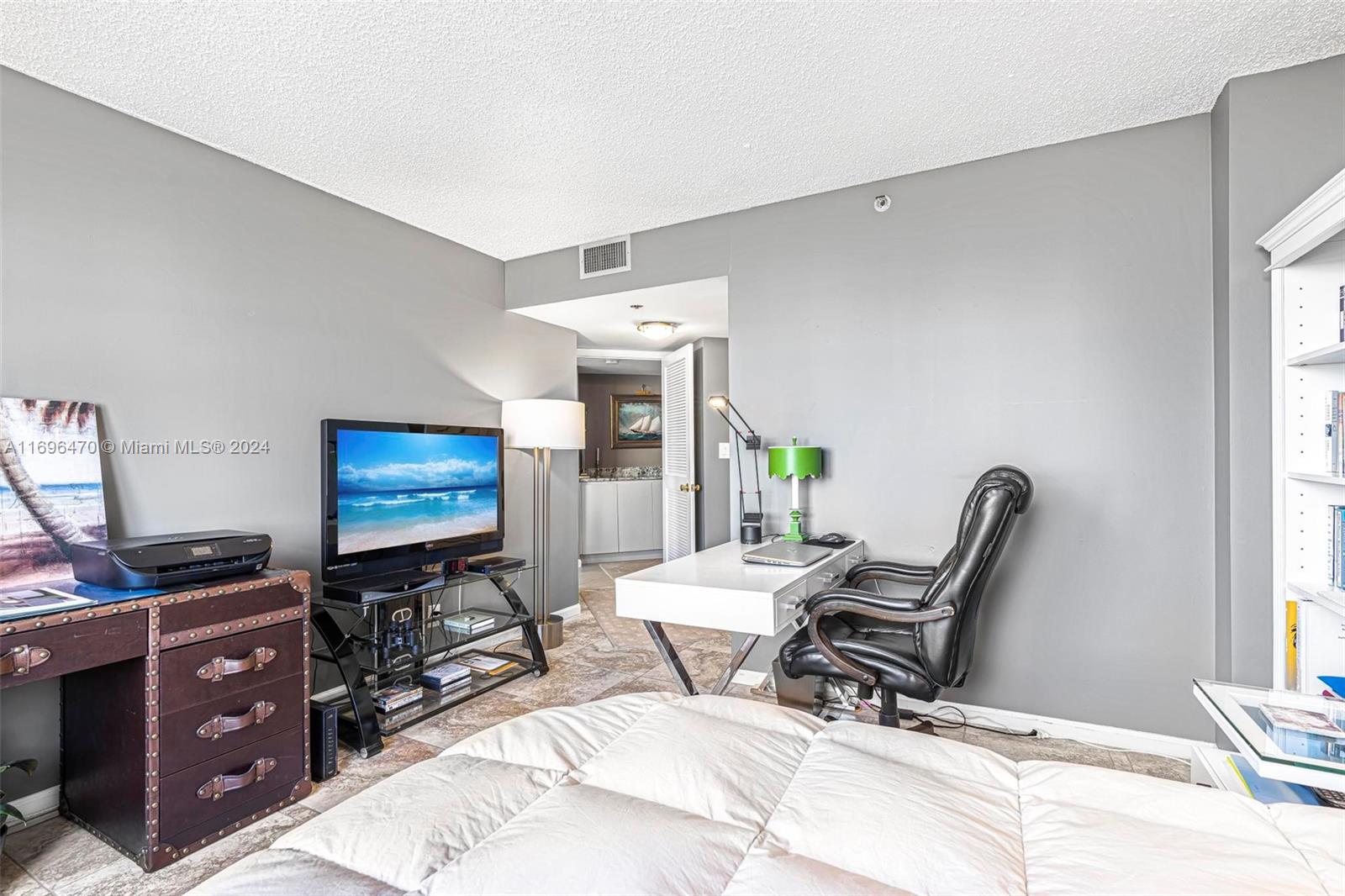 ANCHOR BAY CLUB CONDO - Residential