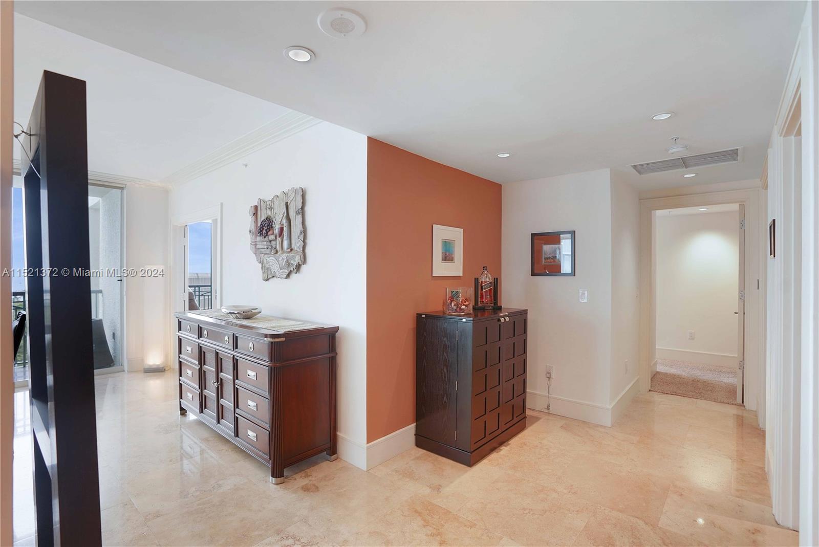 The Executive Residences - Residential