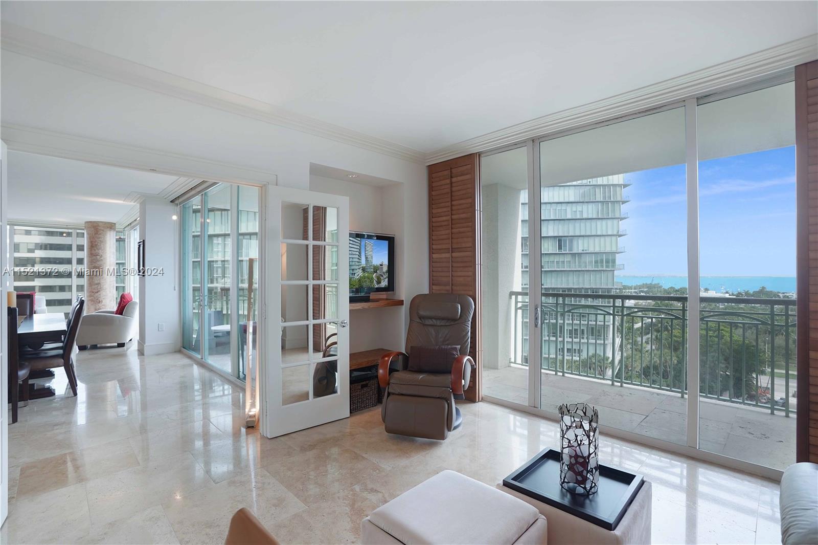 The Executive Residences - Residential