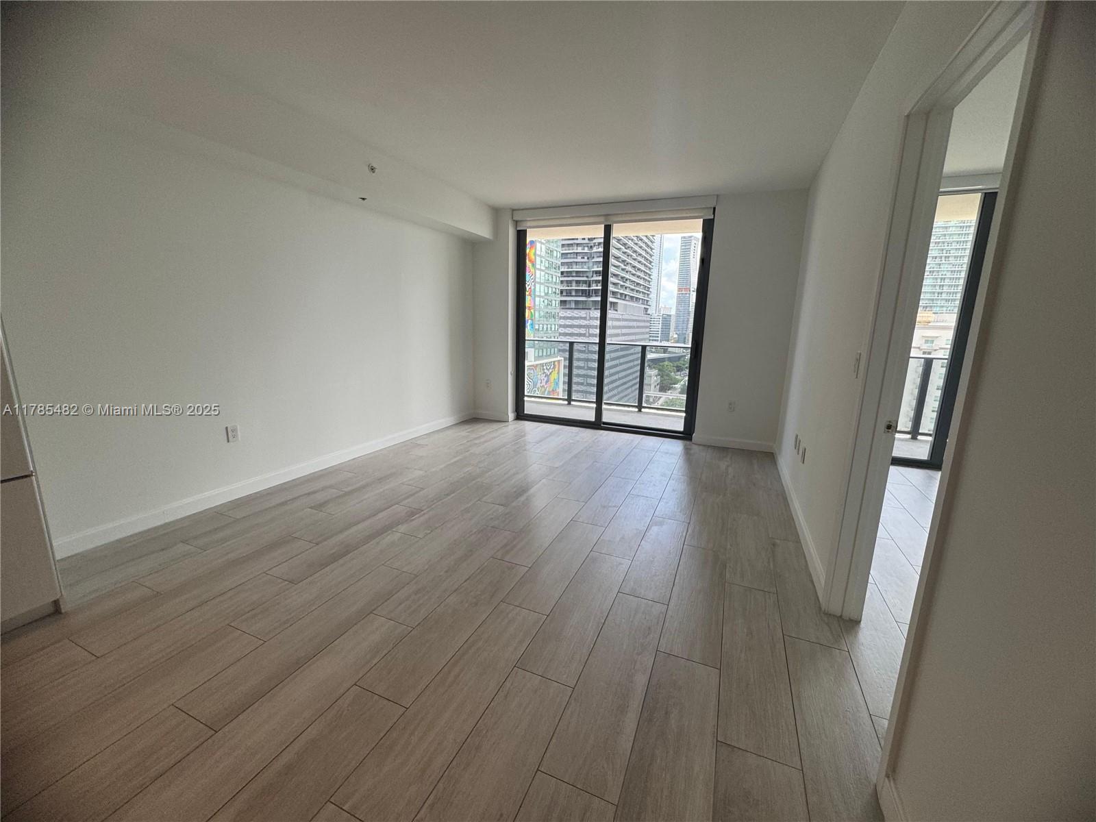 BRICKELL HEIGHTS EAST CON - Residential Lease
