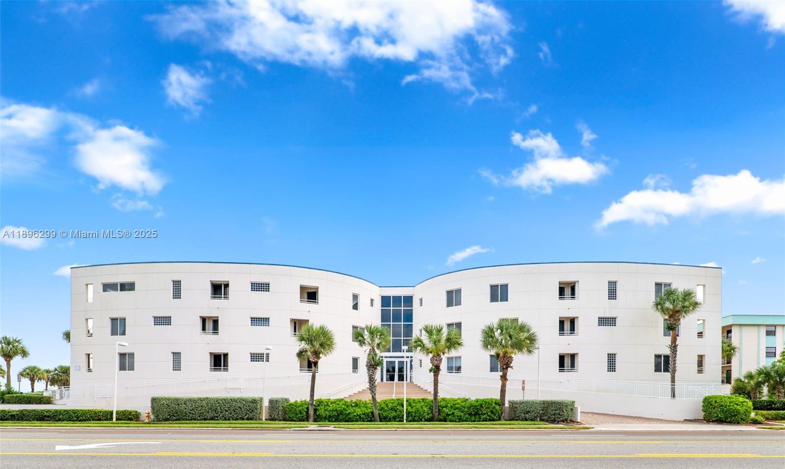 601 N Miramar 107