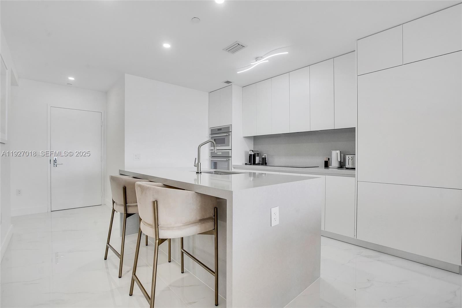 Aria Reserve Condominium - Residential Lease