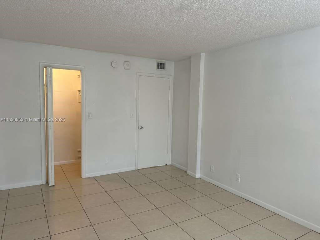 BREAKWATERS OF THE PALM B - Residential