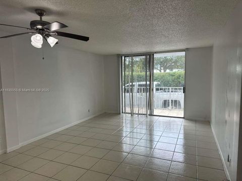 Photo of 500 Executive Center Dr #1C, West Palm Beach, FL 33401 (MLS # A11830053)
