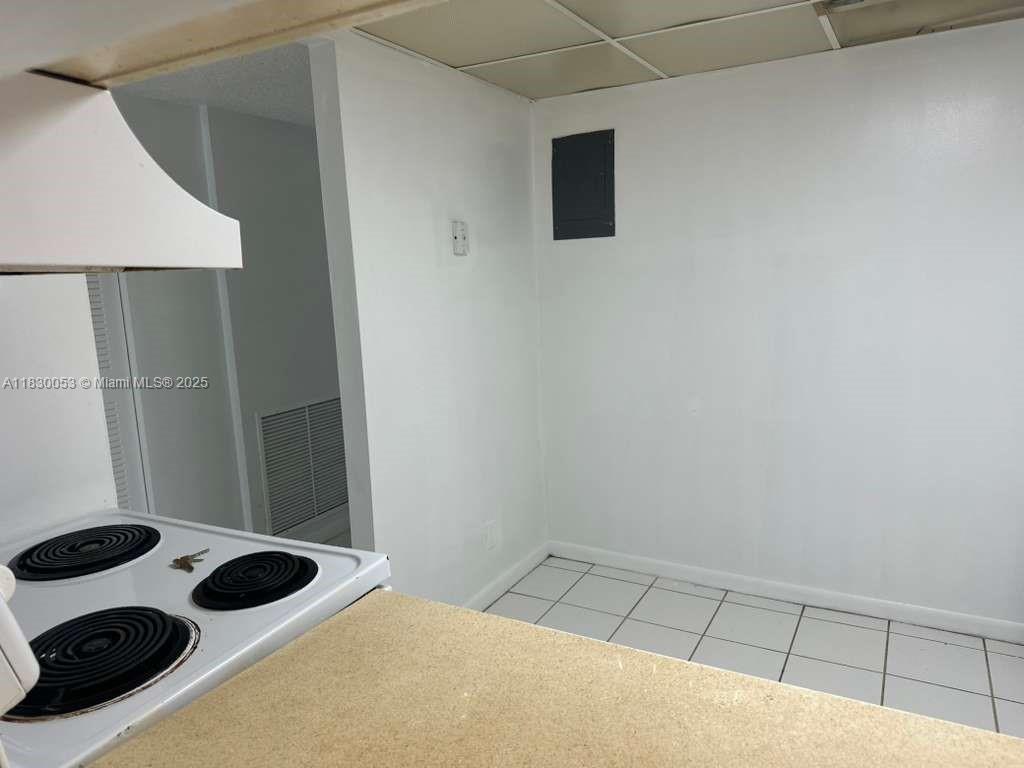 BREAKWATERS OF THE PALM B - Residential