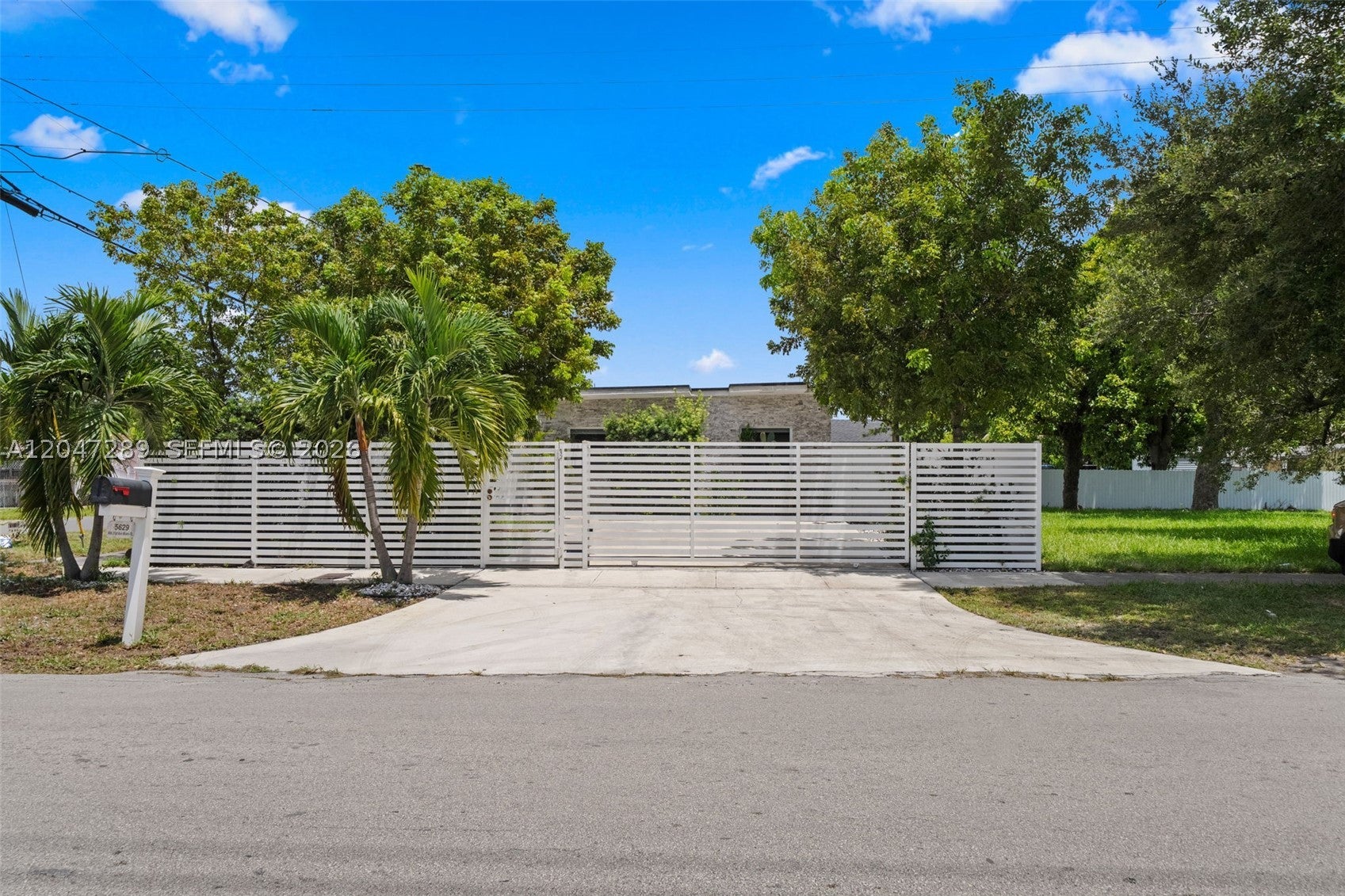5629 NW 31st Ave