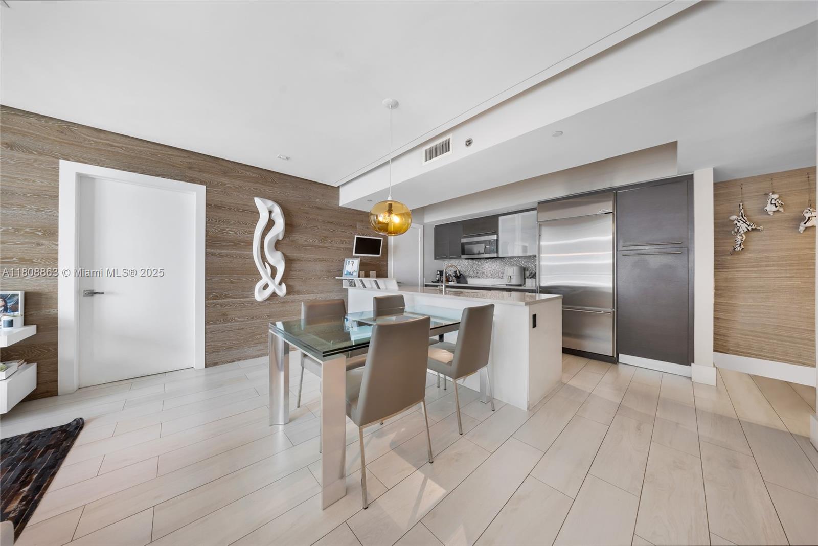 55 SE 6th St 2803