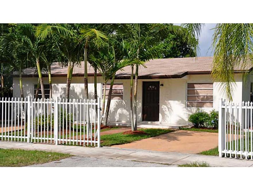 Amazing Home located on quiet neighborhood ,seated on an nice size lot. Completely remodeled with spacious and functional layout. 4/3 with washer and dryer room. Ready to move in