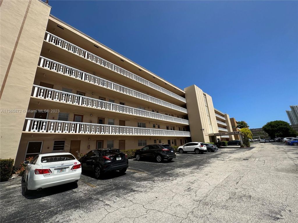 Photo of 218 NE 12th Ave #206, Hallandale Beach, FL 33009 (MLS # A11365872)