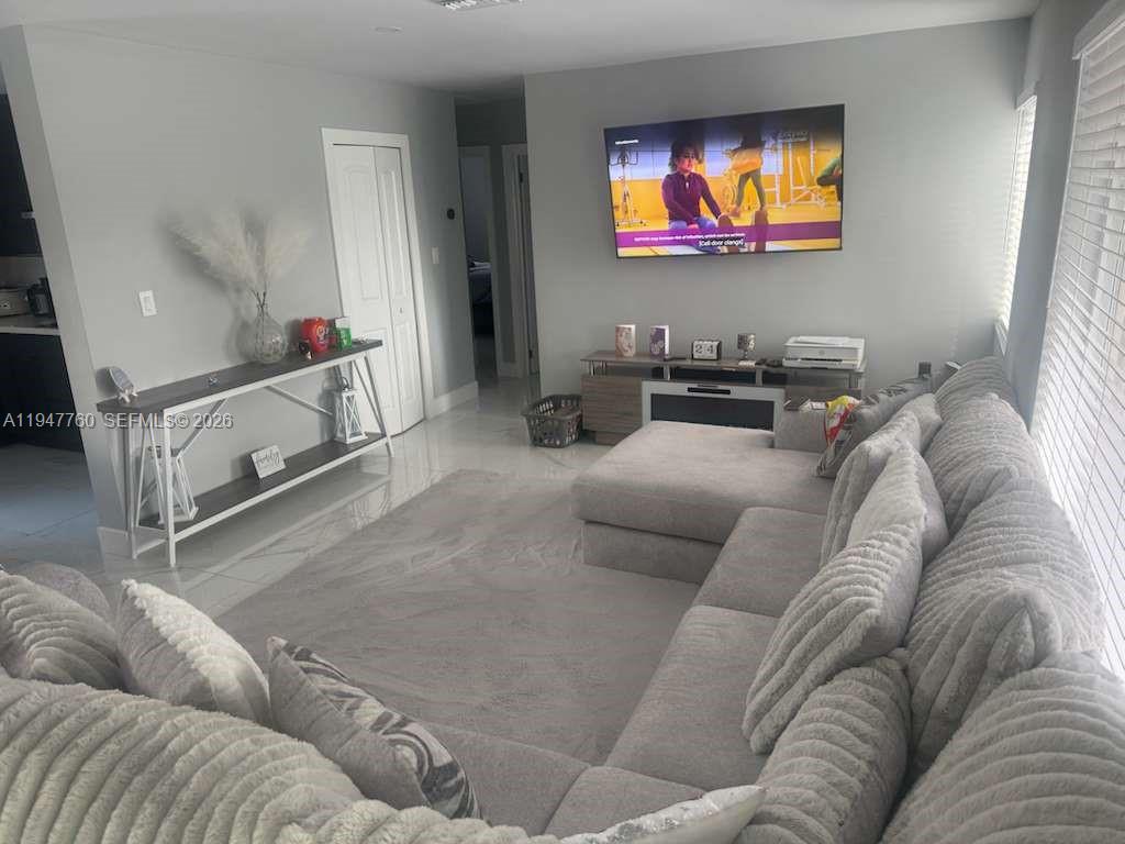 BISCAYNE GARDENS SEC F PT - Residential