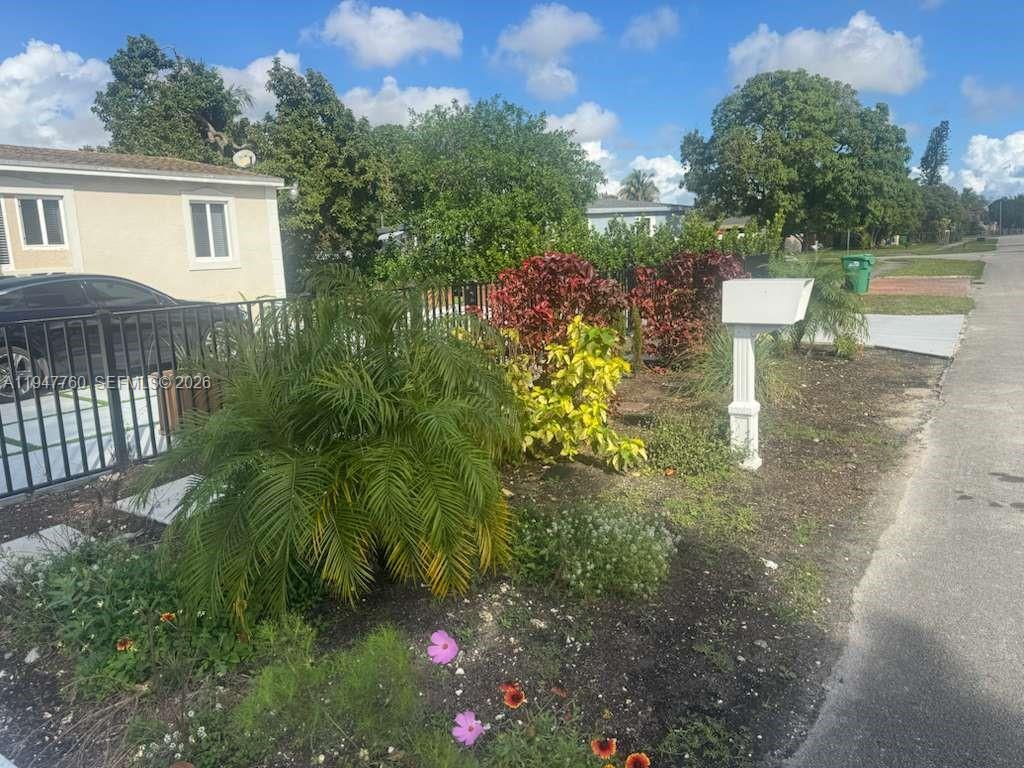 BISCAYNE GARDENS SEC F PT - Residential